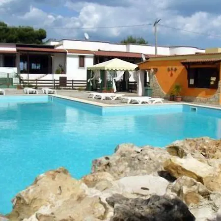 酒店 Parco Carabella 3*